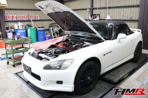 S2000(AP1)納車前作業としてタイヤ交換、ヘッドカバーパッキンを交換