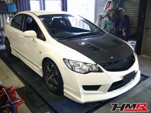 カーボンボンネットのFD2型シビックタイプRの納車点検を行いました。