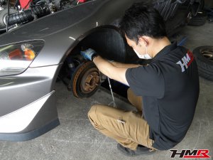 TYPE-Sのフロントリップを装着したS2000(AP1)の車検整備を行いました。