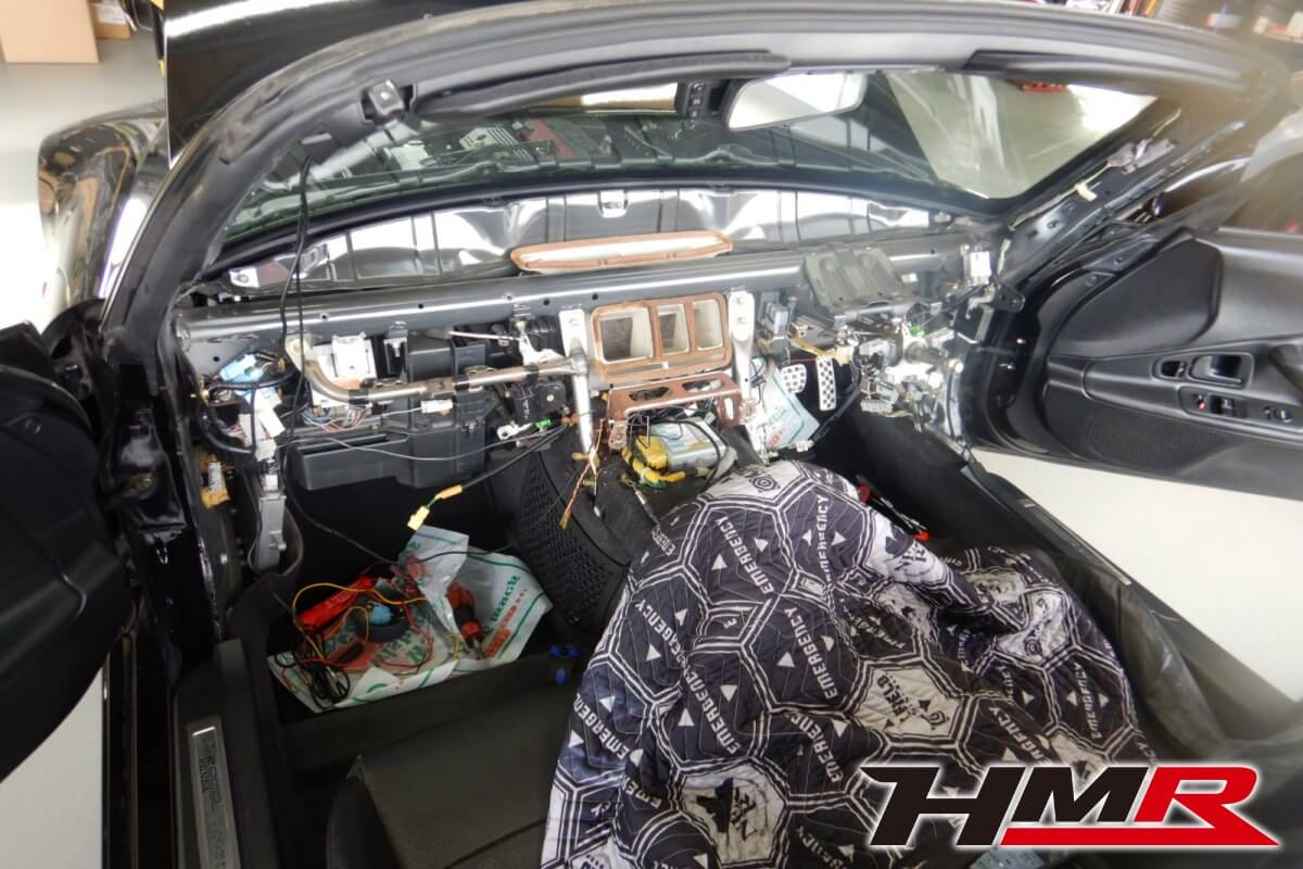 ハブと内装をリフレッシュ！S2000(AP1)タイプVのダッシュボード交換、ハブ交換等を行いました。