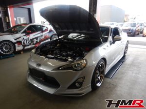 モデリスタエアロ TEIN車高調 TRDマフラー装着の86(ZN6) 2.0 GTの納車前点検整備を行いました