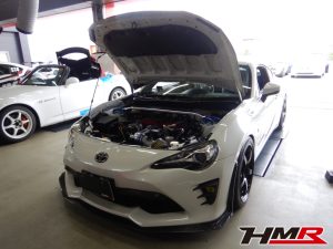 GR用フロントリップ gram LIGHTS57CR18インチ ブリッツ車高調を装着した後期86(ZN6)の納車前点検整備を行いました