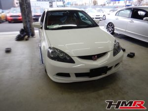 無限ダンパーキット 純正赤レカロシート装備のインテグラタイプR(DC5)の納車前点検整備を行いました