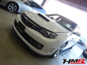 HKSマフラー STIフロントリップ装備のインプレッサハッチバックWRX STI(GRB)の納車前点検を行いました