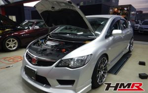 エンケイ18インチ ブリッツ車高調を装備したシビックタイプR(FD2)の納車前点検整備を行いました。