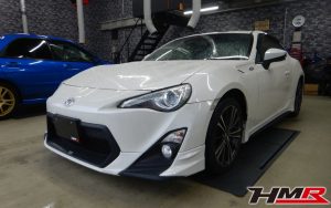 6MT TRDマフラー フルエアロ装備のトヨタ 86(ZN6) 2.0GTの納車前点検整備を行いました