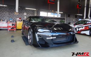 レイズ18インチ 社外エアロ マフラー装備の86(ZN6) 2.0GTの納車前点検整備を行いました