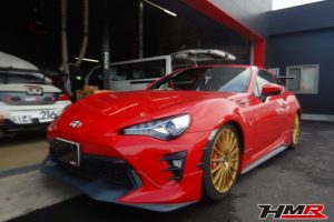 1オーナー HKSマフラー 社外車高調装備のトヨタ86(ZN6)2.0GTの納車前点検整備を行いました