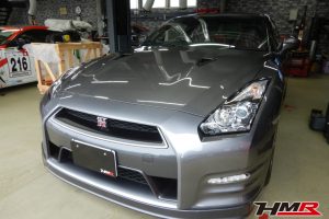 HKSマフラー アーバンレッドレザー内装のGTR3.8プレミアムエディション 4WD(R35)の納車前点検整備を行いました