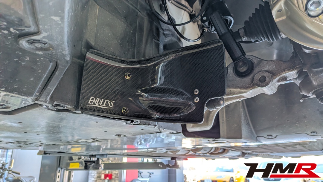 R35GT-R エンドレスブレーキガイド取付け