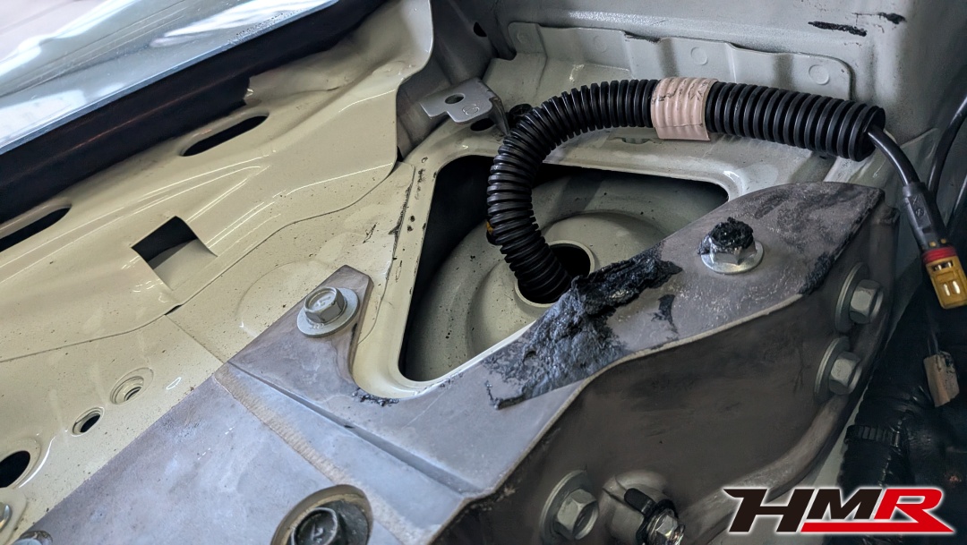 <h2 style="padding: .5em .75em; background-color: #dcdcdc; border-radius: 6px;"><span style="font-size: 14pt;">アラゴスタTYPS SS車高調 サーキットSPL取付けフロント(R35GT-R)</span></h2>