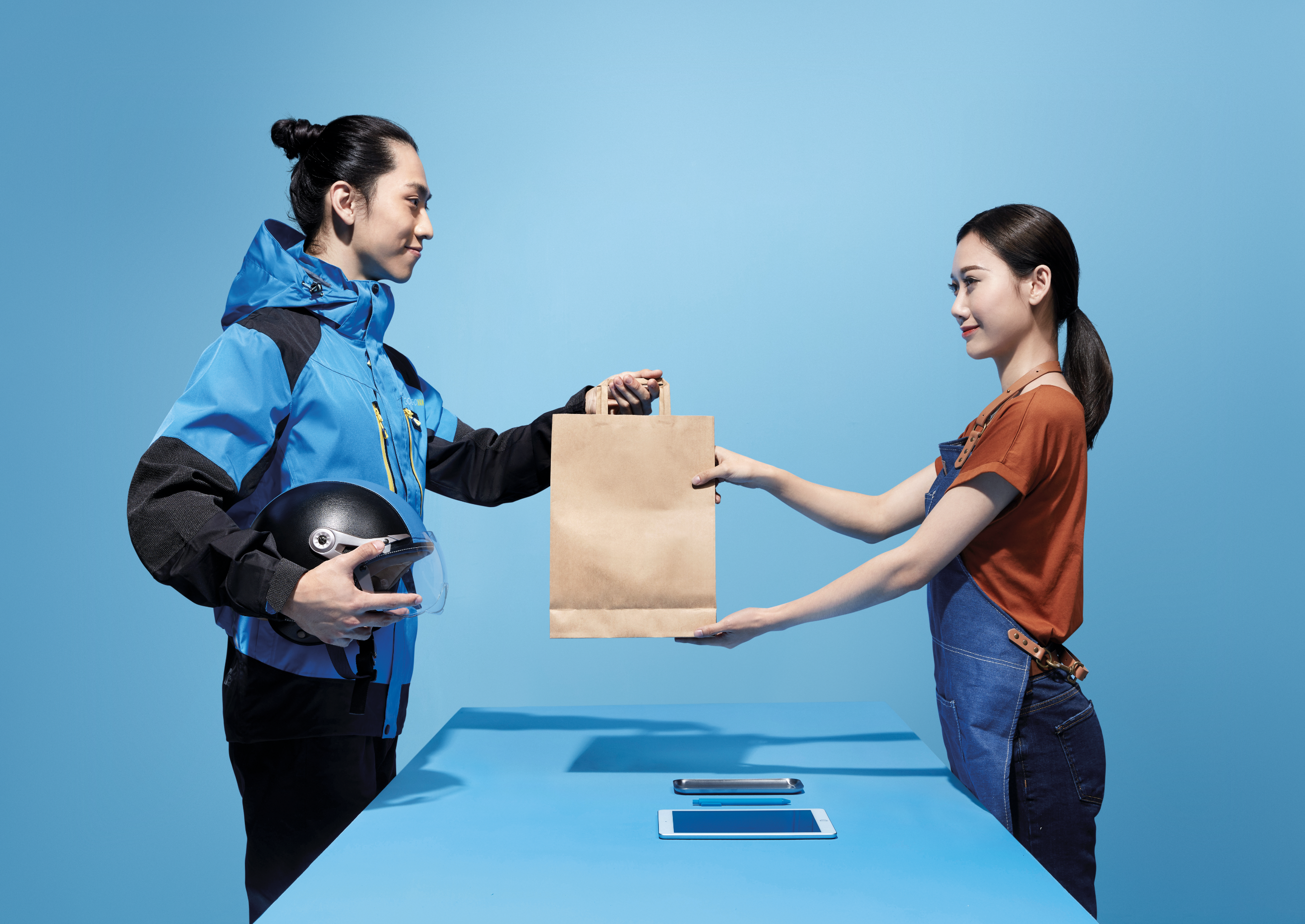 How does instant delivery contribute to the success of SMEs?