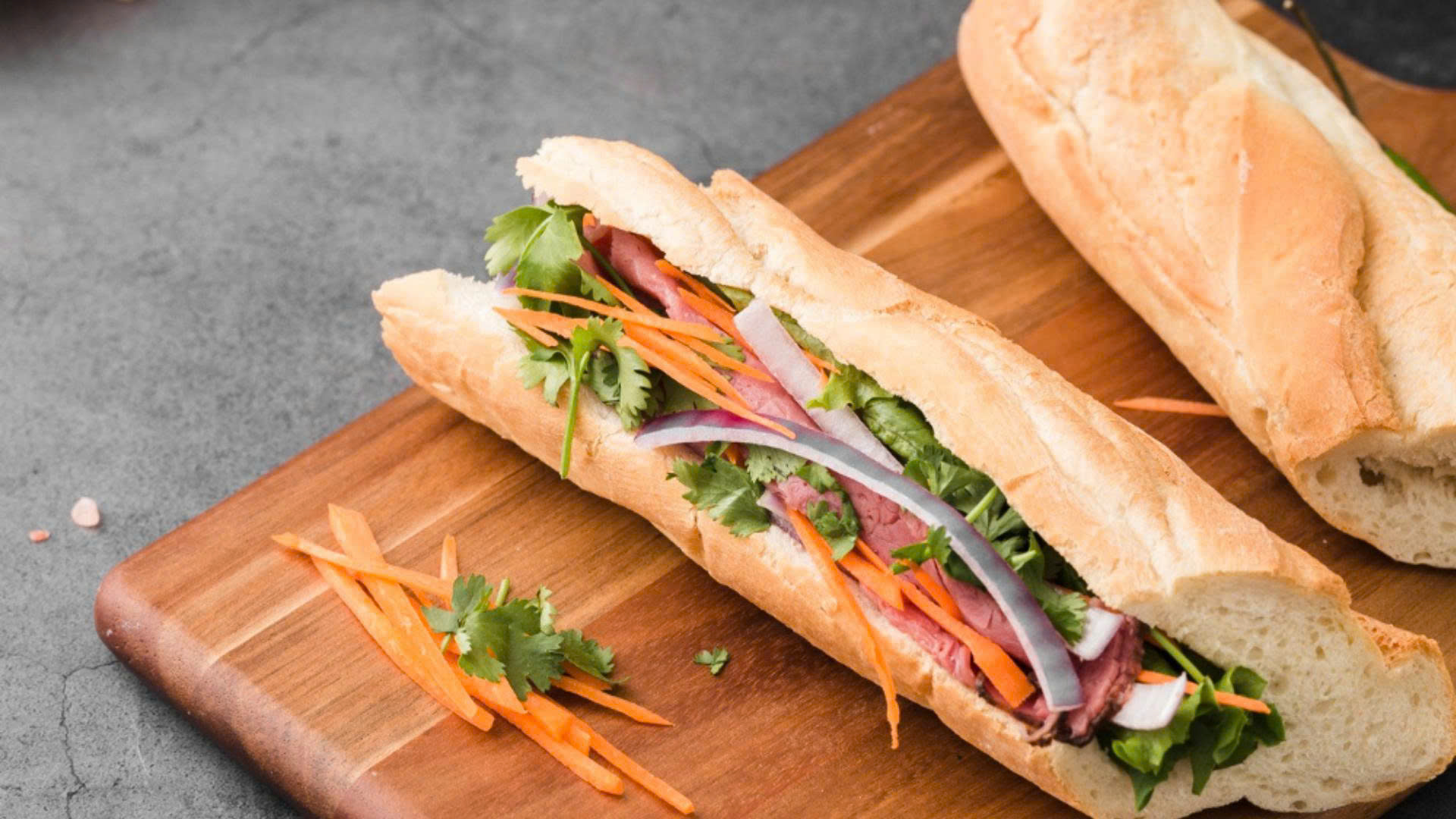 Thông báo đóng cửa của chuỗi Bánh Mì Ơi phản ánh thực trạng thị trường F&B