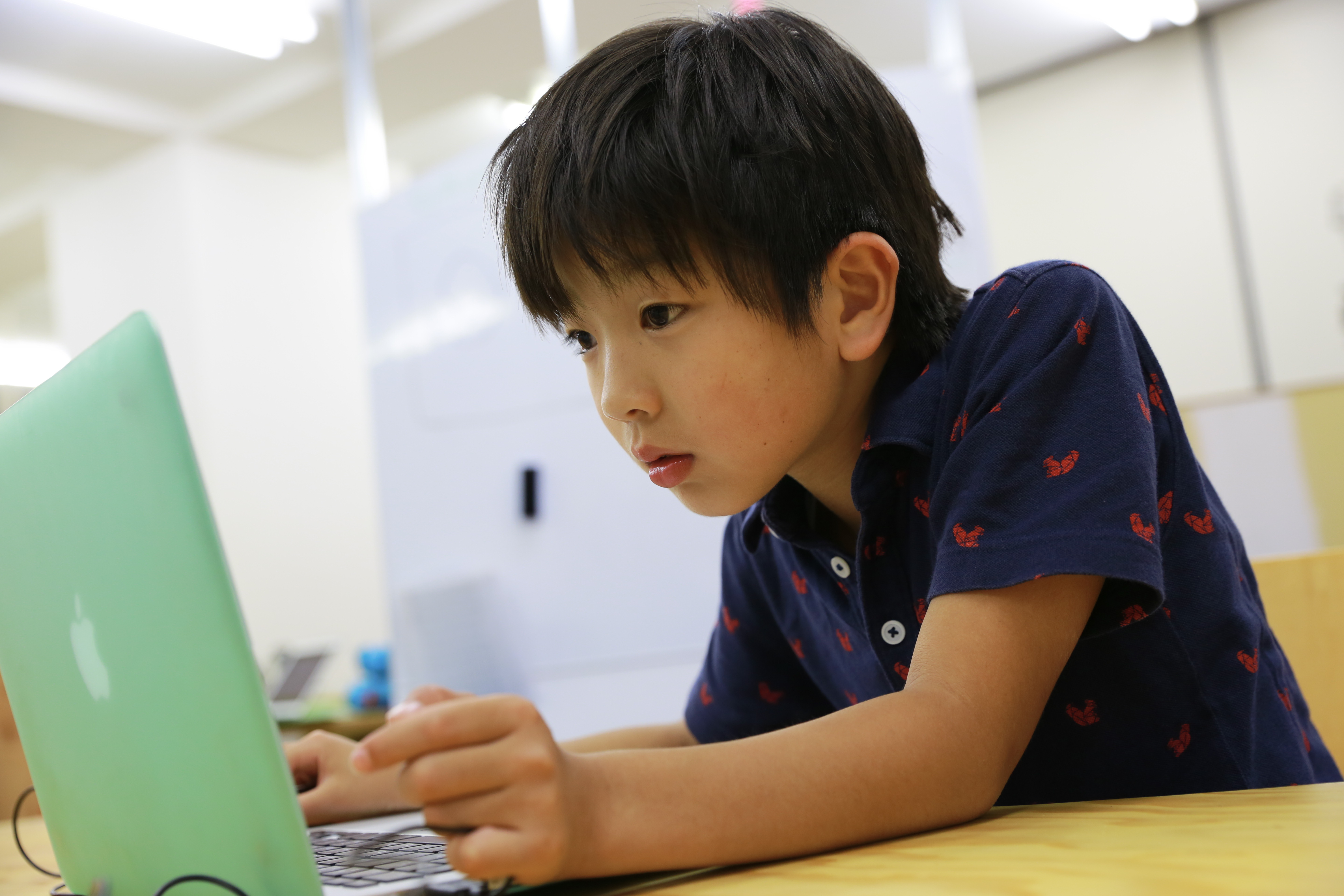 プログラミング教育必修化のねらい・メリットって?【2020年小学校で必修化】