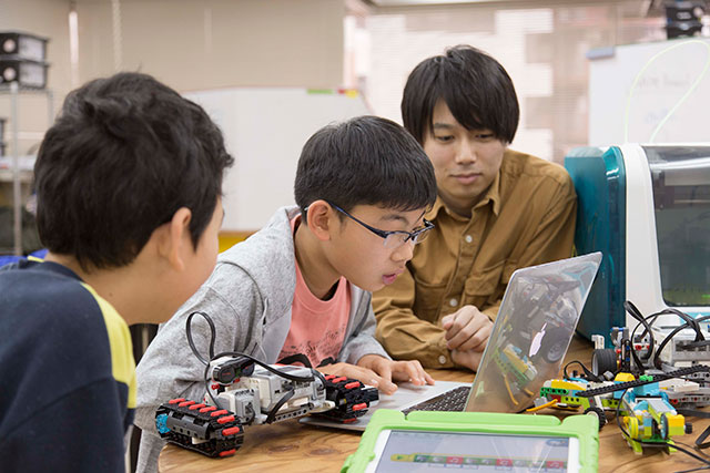 子供(小学生・中学生)におすすめのプログラミング言語の種類4選!メリット・注意点も解説