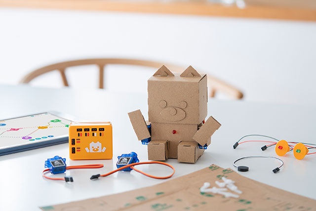 ロボットを使ったプログラミング教育とは?メリットや小学生におすすめの学び方