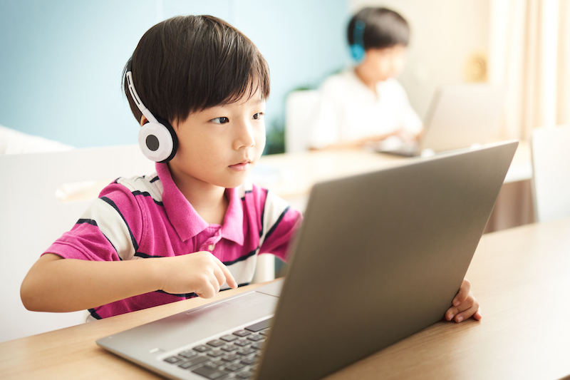 子どものインターネット利用の実態から学ぶ利用のポイントとメリット