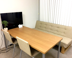 面談や相談の際に使っている優しい雰囲気を大事にした個室です。