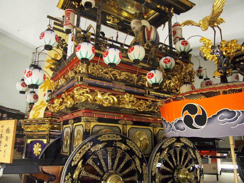 曳山。間近で見るとすごい迫力!