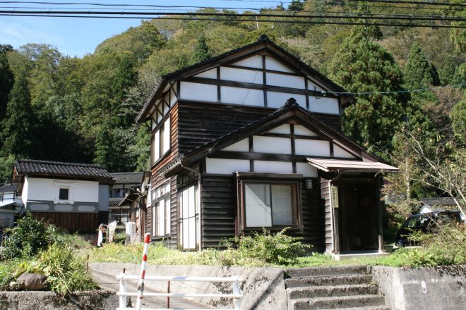 五箇山地区にある西赤尾体験ハウス