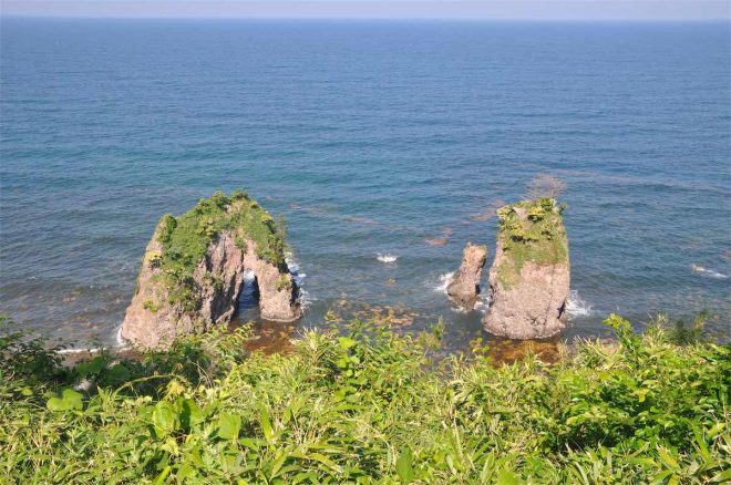 「能登金剛」の一部、「夫婦岩」