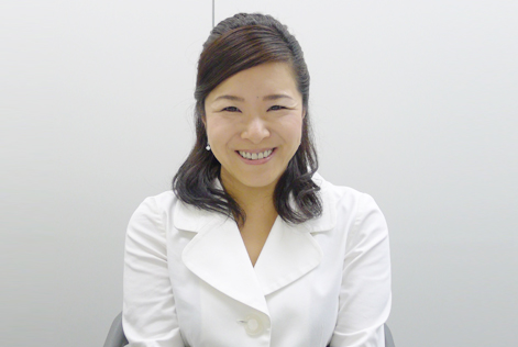 代表 粟井 友美