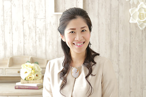 代表 土居 雅子