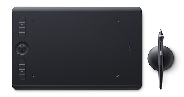 Intuos Pro Medium（Wacom）