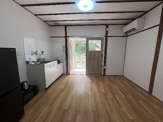 1R 90000円