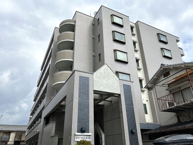 1R 56000円