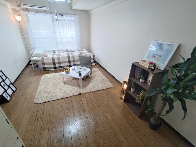 1R 44000円