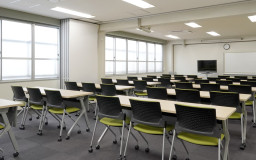 ミヤケインダストリー会議室