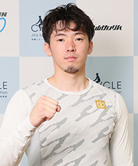 川越宏臣