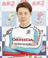 岩津裕介