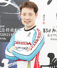 岩津裕介