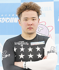 青柳靖起