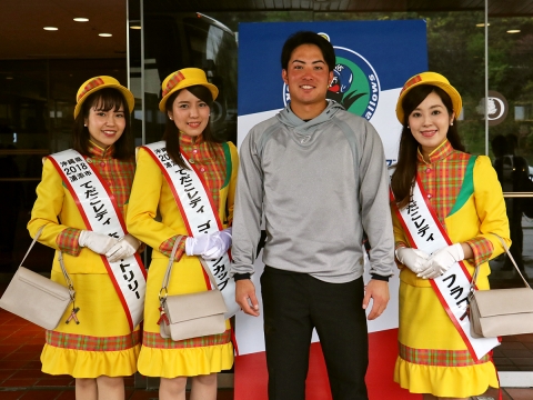 春季キャンプ休日・吉田選手が浦添市内を観光!
