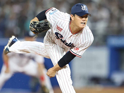 高橋投手が3回をパーフェクトピッチング！