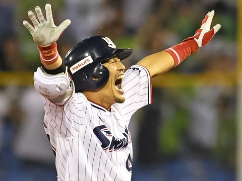 坂口選手がサヨナラタイムリー二塁打!