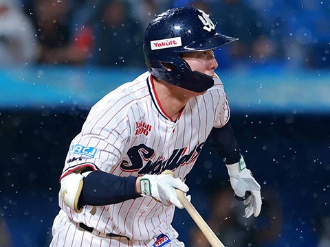 太田選手が反撃の狼煙を上げるタイムリーを放つ