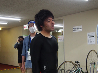 戦い終わって写真