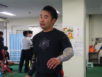 戦い終わって写真