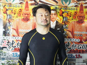 戦い終わって写真