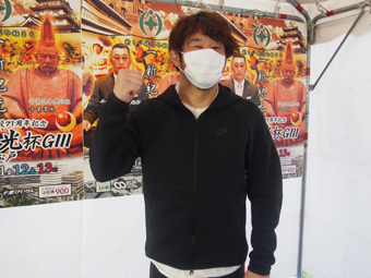 戦い終わって写真