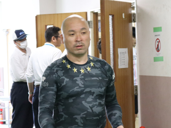 戦い終わって写真
