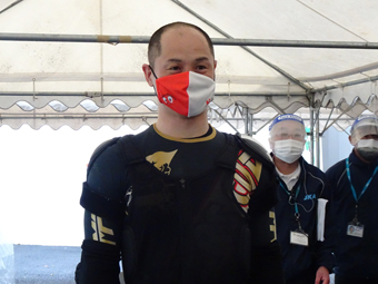 戦い終わって写真