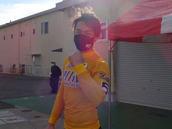戦い終わって写真