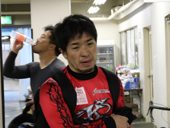 戦い終わって写真