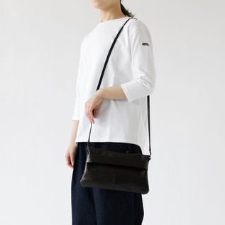 3way レザーポシェト enveloppe BLACK／PATRICK STEPHAN