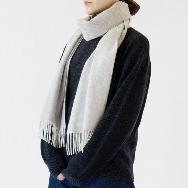 着用イメージ(White×Silver Reversible)